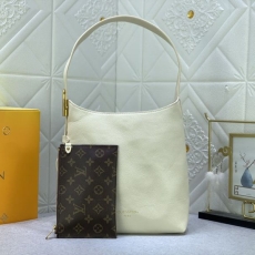 Louis Vuitton Hobo Bags